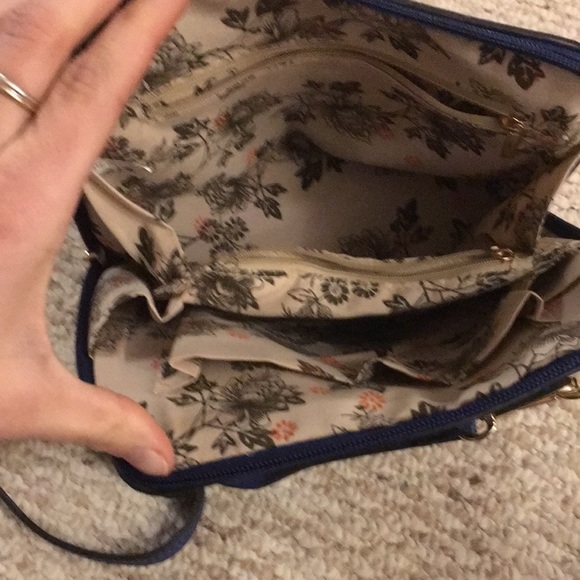 Stunning Royal blue Crossbody - Picture 3 of 3